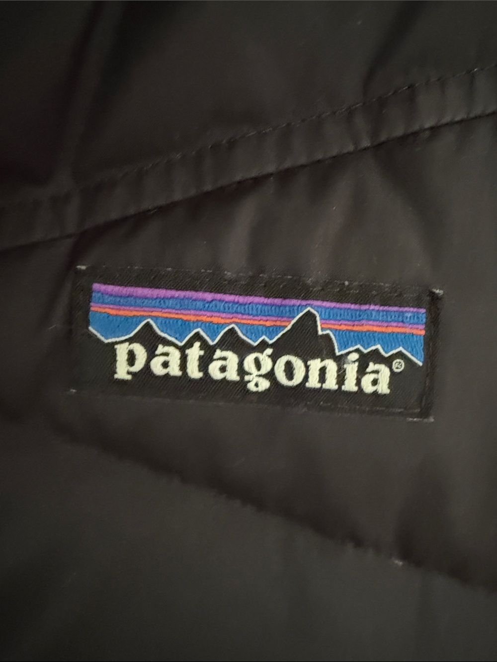 Patagonia Women’s Black Hooded Insulated Puffer Jacket - Picture 3 of 6